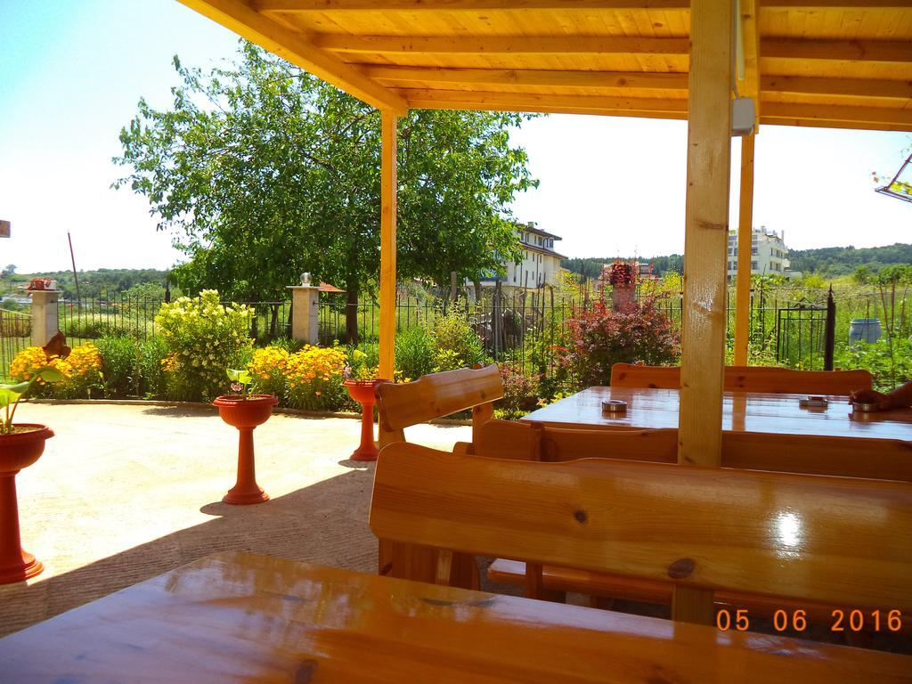 Sveti Georgi Guest House Sozopol Exterior photo